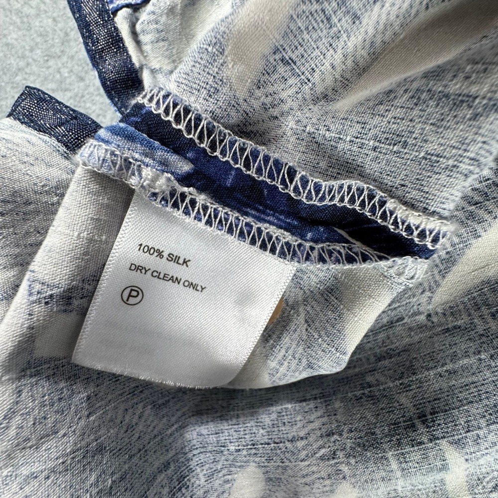Tommy Bahama Tampa Bay Lightning Shirt Men's XL 100% Silk Blue Floral Hawaiian - Picture 5 of 6
